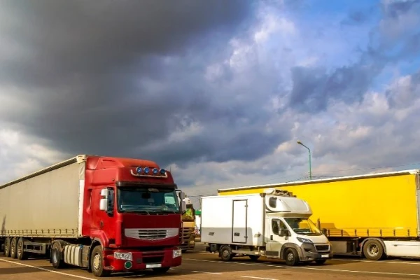 Adana Efeler Nakliyat Ambarları